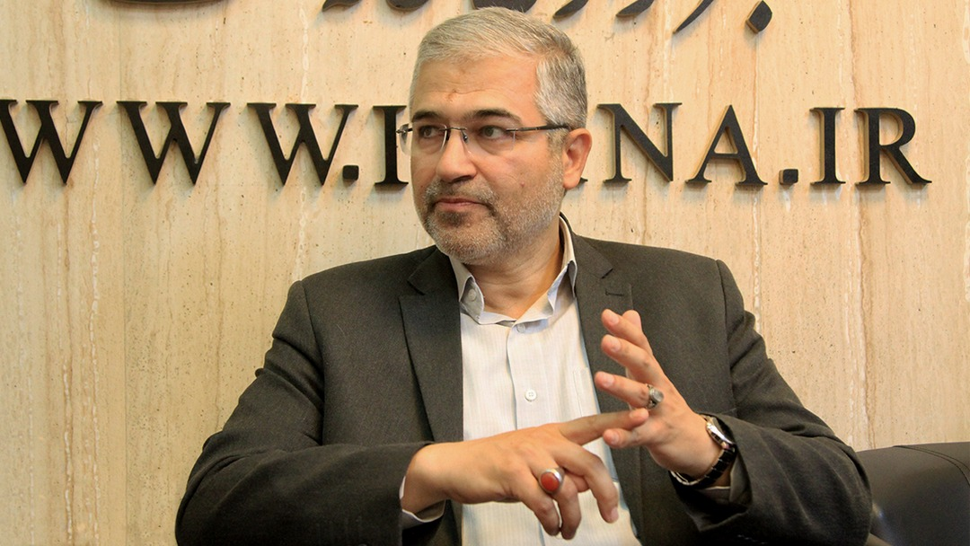 جایگزینی خودروهای بنزینی با برقی ضرورتی اجتناب‌ناپذیر است/ وجود فناوری تولید خودروهای کم‌مصرف و برقی در کشور